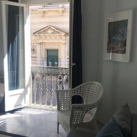 Place Comedie Moliere Apartment มงต์เปอลิเยร์ ภายนอก รูปภาพ